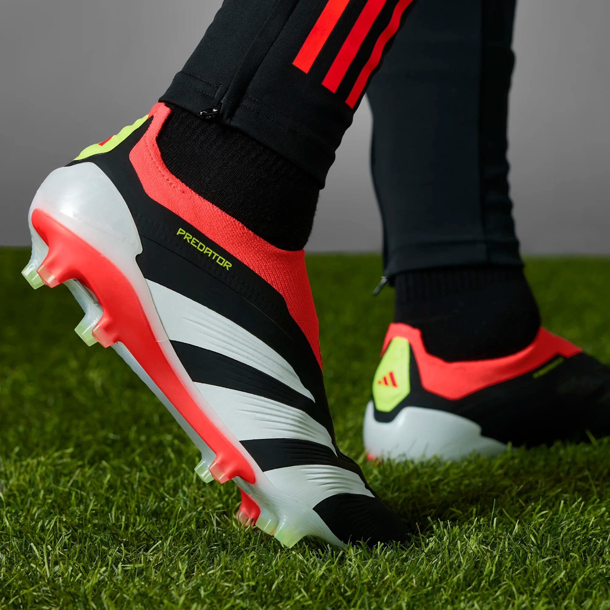 ADIDAS PREDATOR ELITE LL FG CORE BLACK/CLOUD WHITE/SOLAR RED