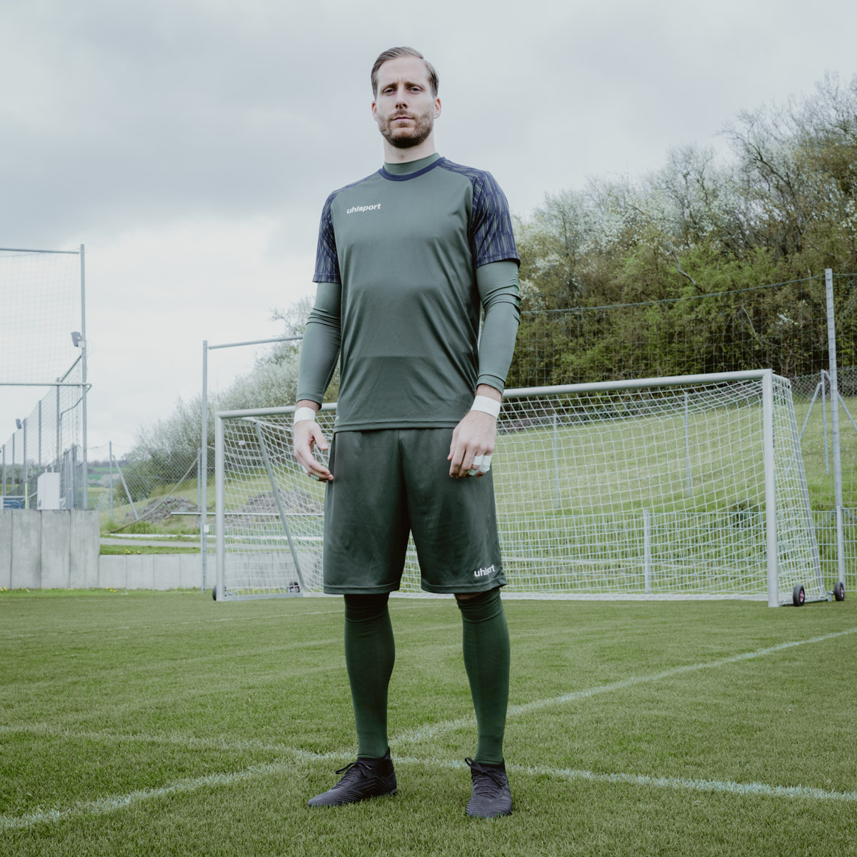 UHLSPORT REACTION GOALKEEPER SET EARTH DARK OLIVE/MARINE