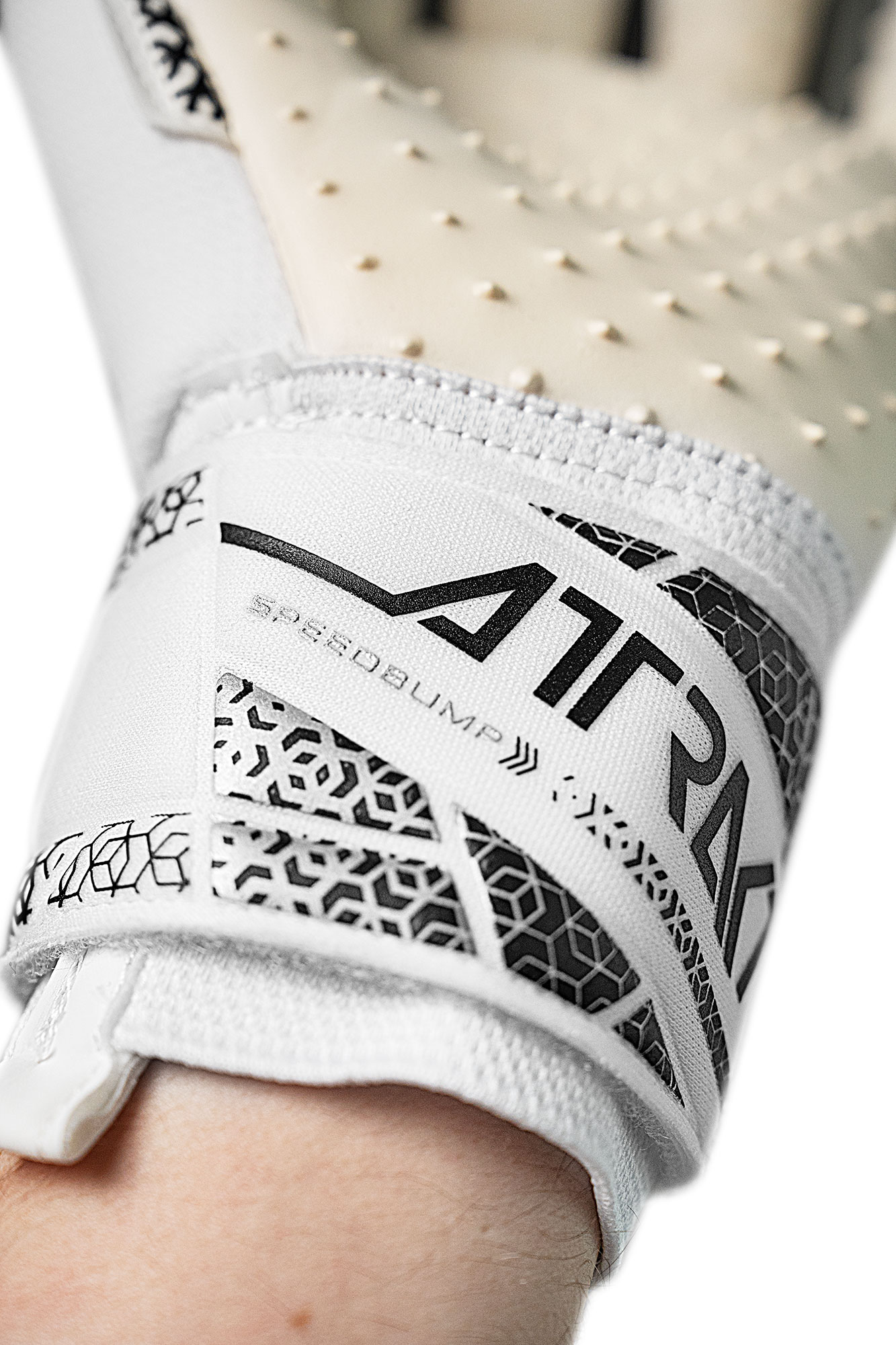 REUSCH ATTRAKT SPEEDBUMP WHITE/SILVER/BLACK