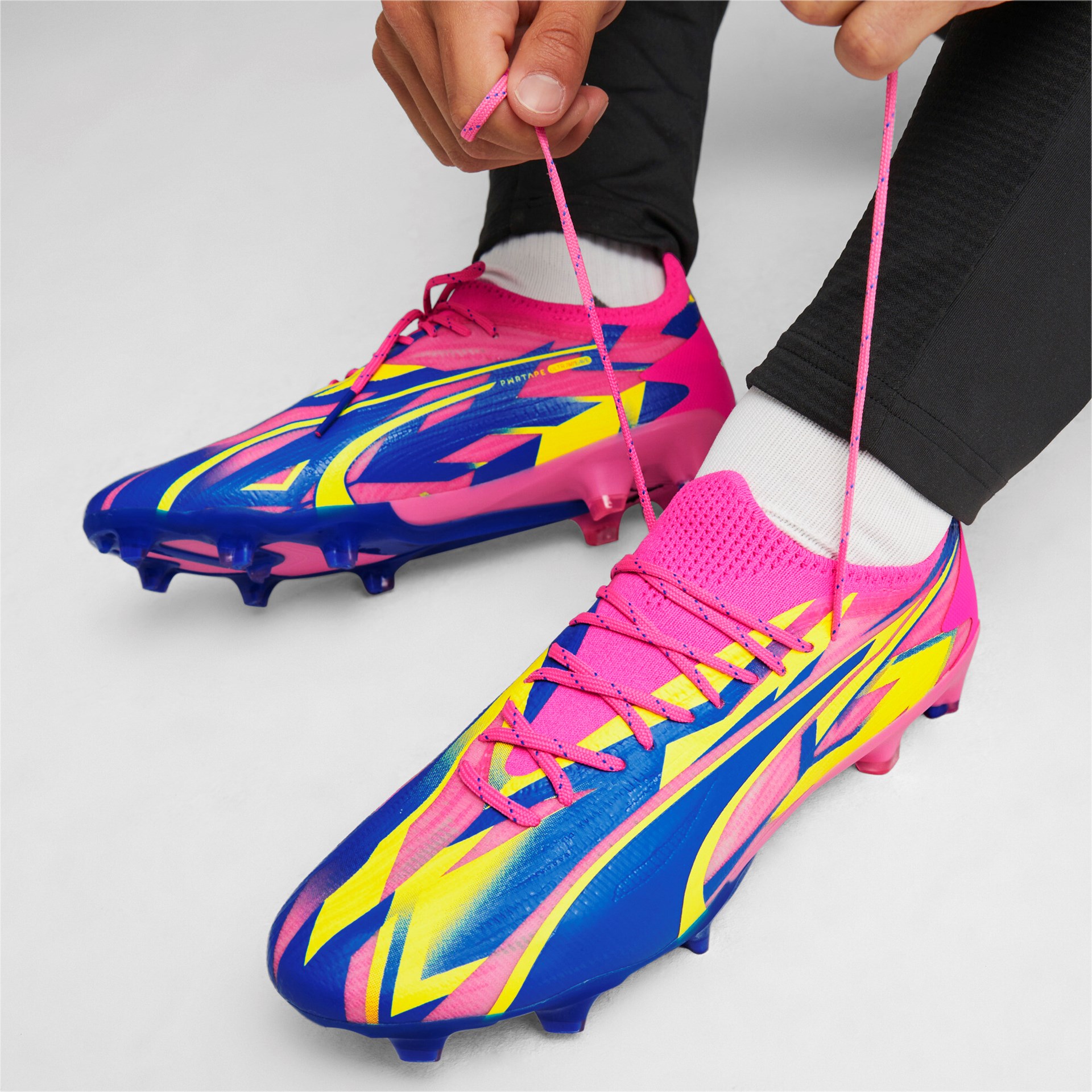 PUMA ULTRA ULTIMATE ENERGY FG AG LUMINOUS PINK ULTRA BLUE YELLOW ALERT