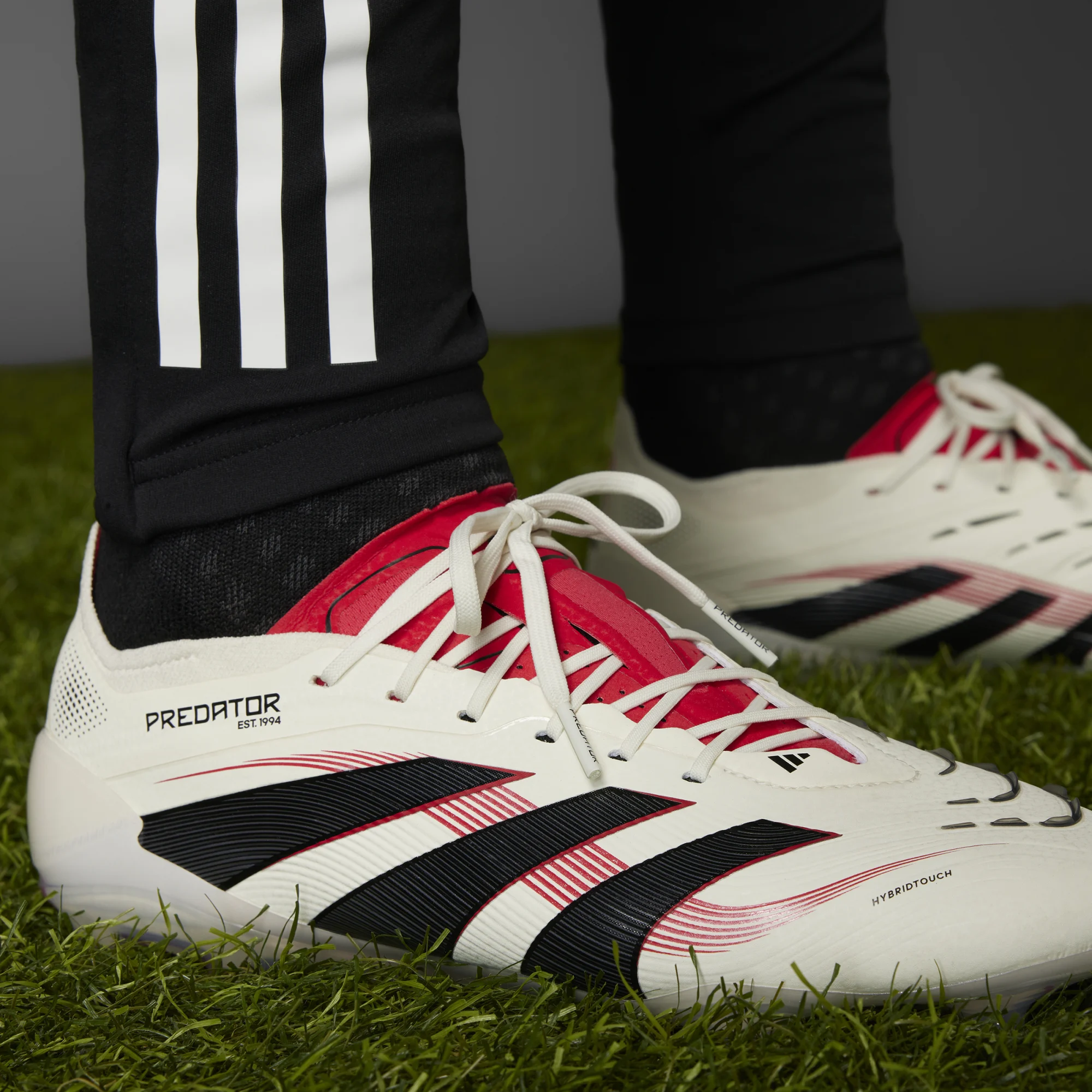 ADIDAS PREDATOR ELITE FG OFF WHITE/CORE BLACK/PURE RUBY