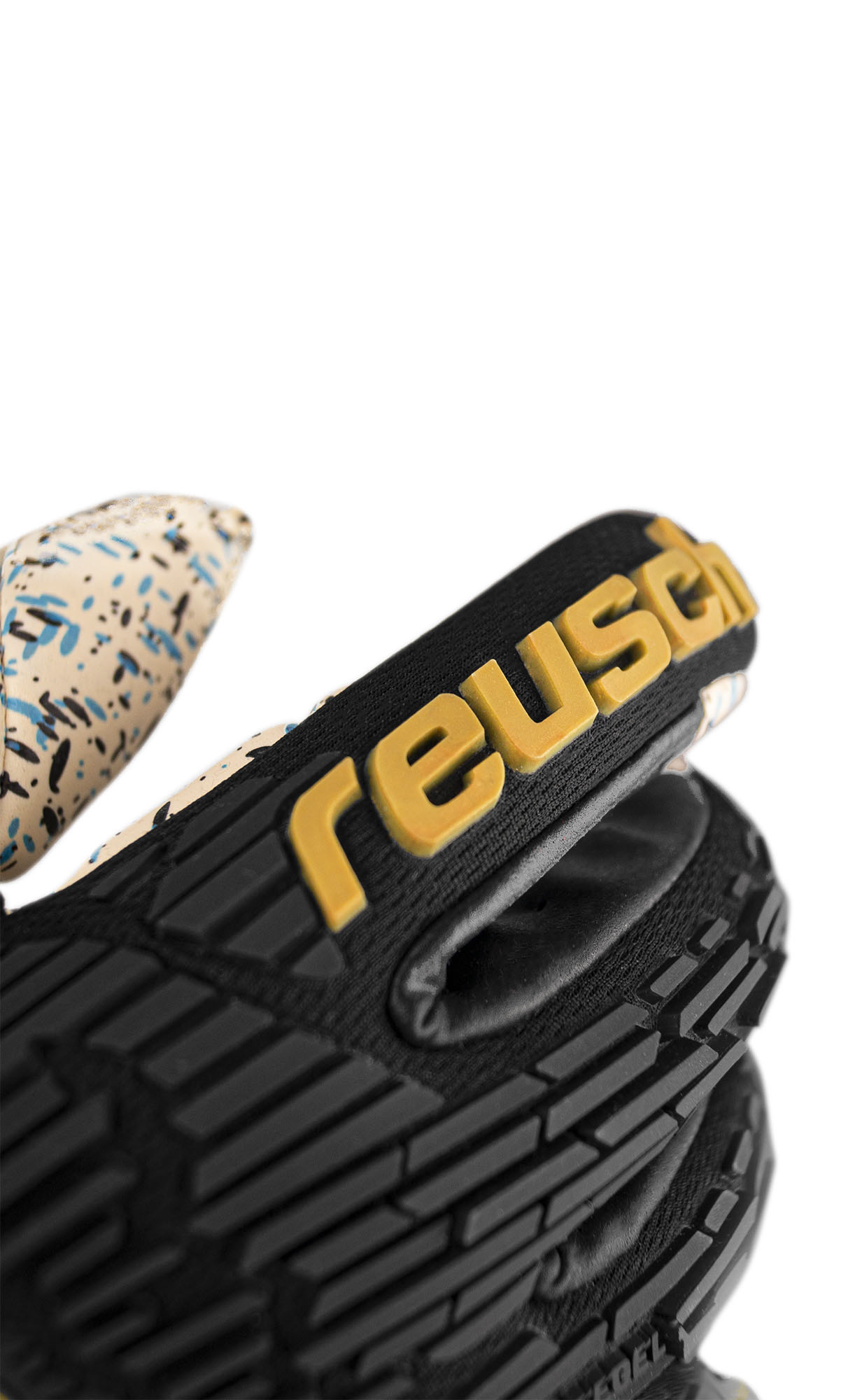 REUSCH ATTRAKT FREEGEL FUSION ORTHO-TEC BLACK/GOLD